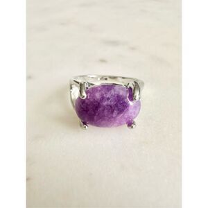 Purple oval cocktail ring size 7￼